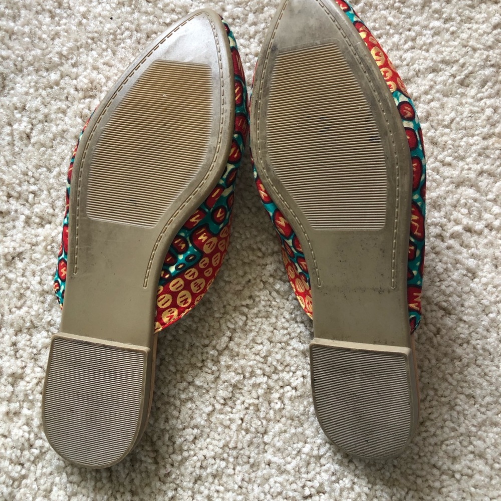 Kiri Chic Tan/African Design Slip on Shoes - Picture 4 of 5